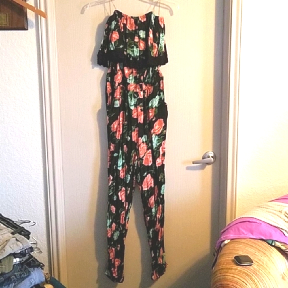 NEW JUMPSUIT - Strapless summer jumpsuit size XL